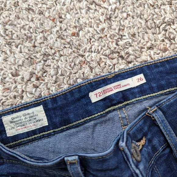 LEVIS: 721 Distressed High Rise Skinny Jean - Picture 3 of 3